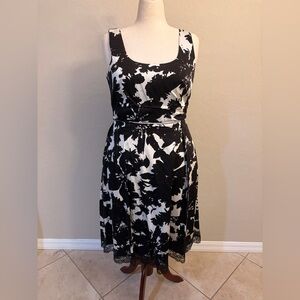 Ann Taylor Monochrome Floral Midi Dress
